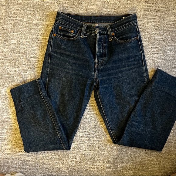 Levi's womens Dark Blue Straight Jeans - Picture 2 of 14